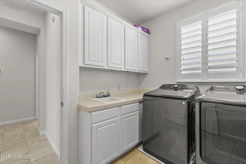 3217 Ten Mile, Sparks, Nevada 89436, 4 Bedrooms Bedrooms, ,3 BathroomsBathrooms,Residential,Residential,Ten Mile,260005223