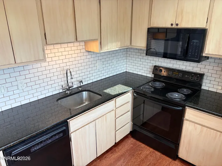 456 Michele, Sparks, Nevada 89431, 3 Bedrooms Bedrooms, ,4 BathroomsBathrooms,Residential,Residential,Michele,260005224