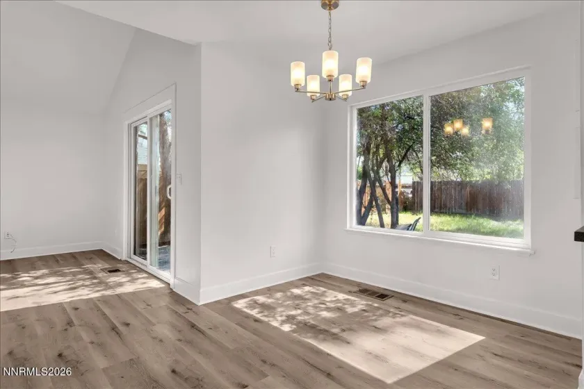 2750 Pajaro, Reno, Nevada 89502, 2 Bedrooms Bedrooms, ,3 BathroomsBathrooms,Residential,Residential,Pajaro,260005226