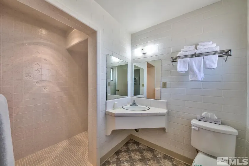 3251 Carson, Carson City, Nevada 89701, ,Commercial Sale,Residential,Carson,260005227