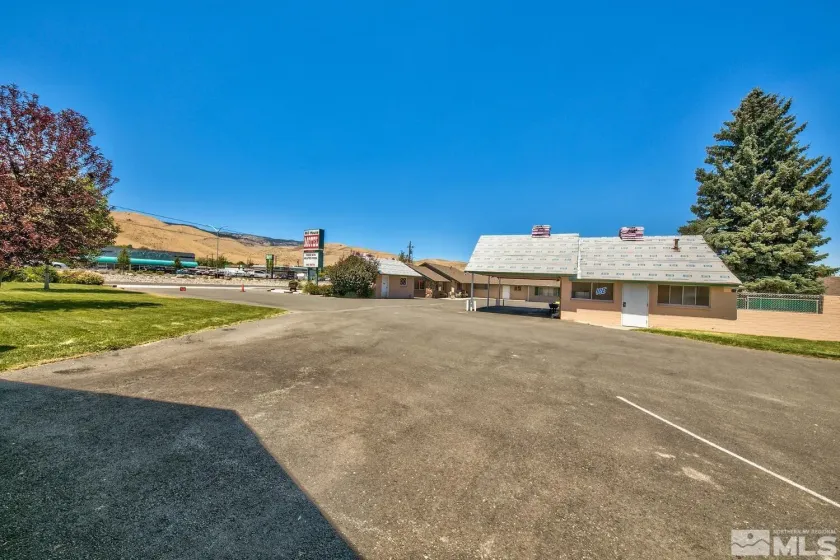 3251 Carson, Carson City, Nevada 89701, ,Commercial Sale,Residential,Carson,260005227