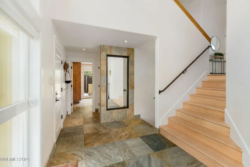 2385 Manzanita, Reno, Nevada 89509, 5 Bedrooms Bedrooms, ,4 BathroomsBathrooms,Residential,Residential,Manzanita,260005236