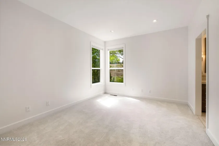 2385 Manzanita, Reno, Nevada 89509, 5 Bedrooms Bedrooms, ,4 BathroomsBathrooms,Residential,Residential,Manzanita,260005236