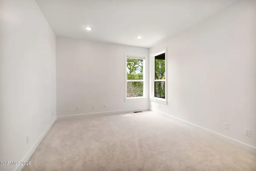 2385 Manzanita, Reno, Nevada 89509, 5 Bedrooms Bedrooms, ,4 BathroomsBathrooms,Residential,Residential,Manzanita,260005236