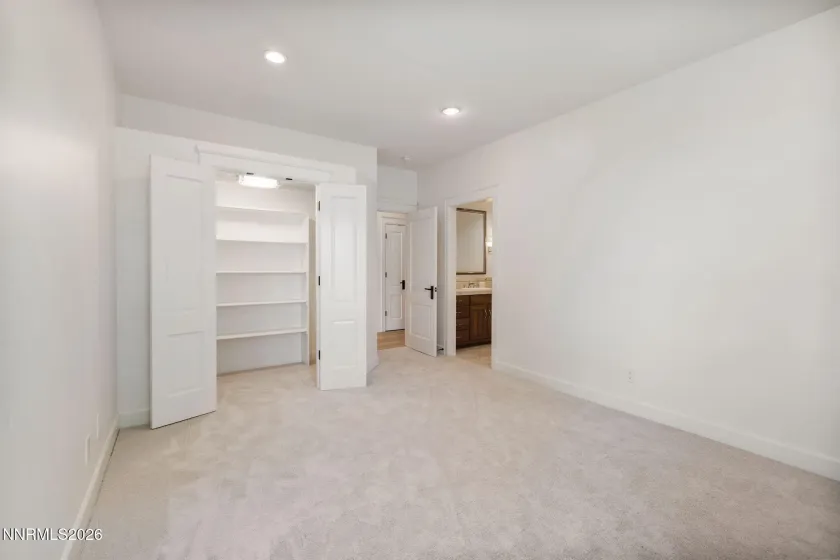 2385 Manzanita, Reno, Nevada 89509, 5 Bedrooms Bedrooms, ,4 BathroomsBathrooms,Residential,Residential,Manzanita,260005236