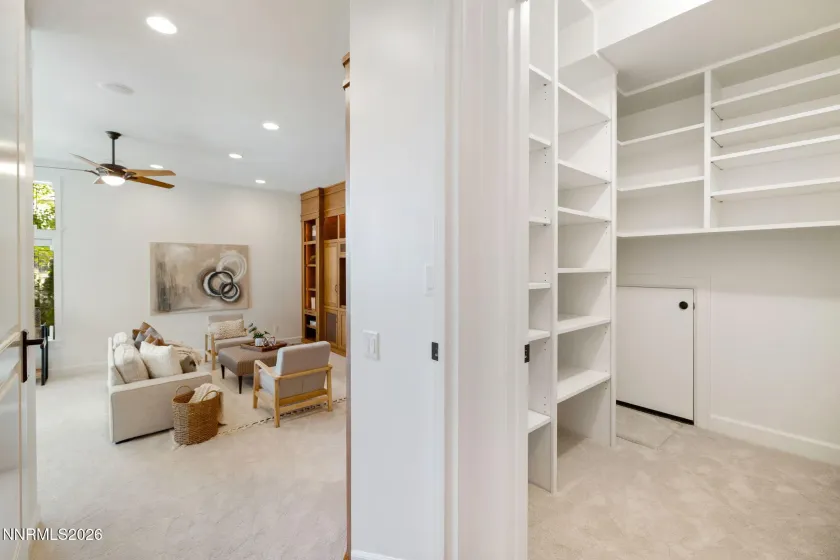 2385 Manzanita, Reno, Nevada 89509, 5 Bedrooms Bedrooms, ,4 BathroomsBathrooms,Residential,Residential,Manzanita,260005236