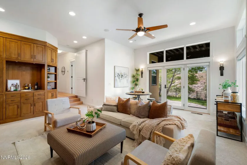 2385 Manzanita, Reno, Nevada 89509, 5 Bedrooms Bedrooms, ,4 BathroomsBathrooms,Residential,Residential,Manzanita,260005236