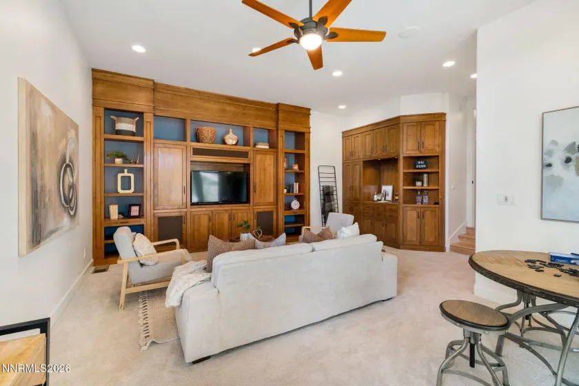 2385 Manzanita, Reno, Nevada 89509, 5 Bedrooms Bedrooms, ,4 BathroomsBathrooms,Residential,Residential,Manzanita,260005236