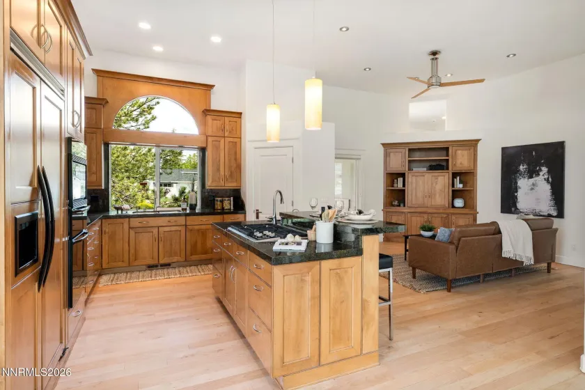 2385 Manzanita, Reno, Nevada 89509, 5 Bedrooms Bedrooms, ,4 BathroomsBathrooms,Residential,Residential,Manzanita,260005236