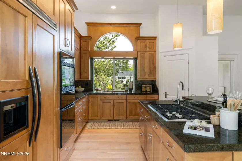 2385 Manzanita, Reno, Nevada 89509, 5 Bedrooms Bedrooms, ,4 BathroomsBathrooms,Residential,Residential,Manzanita,260005236