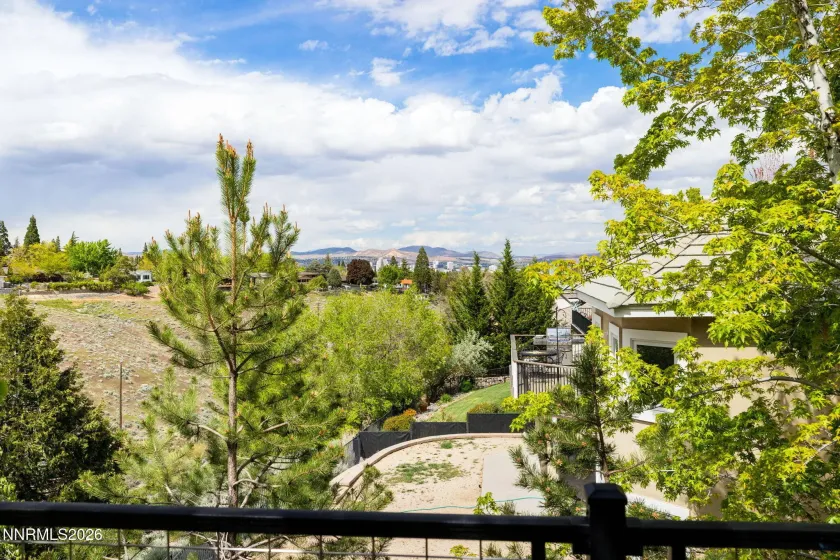 2385 Manzanita, Reno, Nevada 89509, 5 Bedrooms Bedrooms, ,4 BathroomsBathrooms,Residential,Residential,Manzanita,260005236