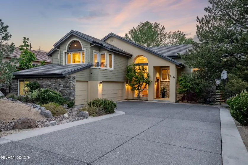 2385 Manzanita, Reno, Nevada 89509, 5 Bedrooms Bedrooms, ,4 BathroomsBathrooms,Residential,Residential,Manzanita,260005236