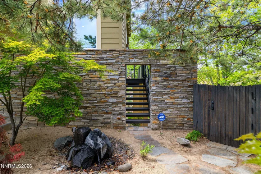 2385 Manzanita, Reno, Nevada 89509, 5 Bedrooms Bedrooms, ,4 BathroomsBathrooms,Residential,Residential,Manzanita,260005236