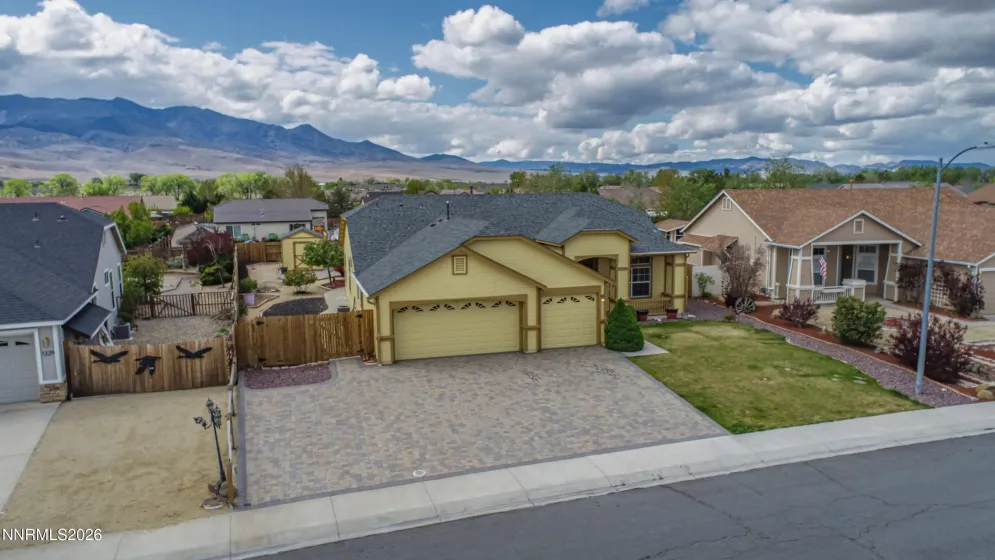 1327 Grassland, Dayton, Nevada 89403, 3 Bedrooms Bedrooms, ,2 BathroomsBathrooms,Residential,Residential,Grassland,260005240