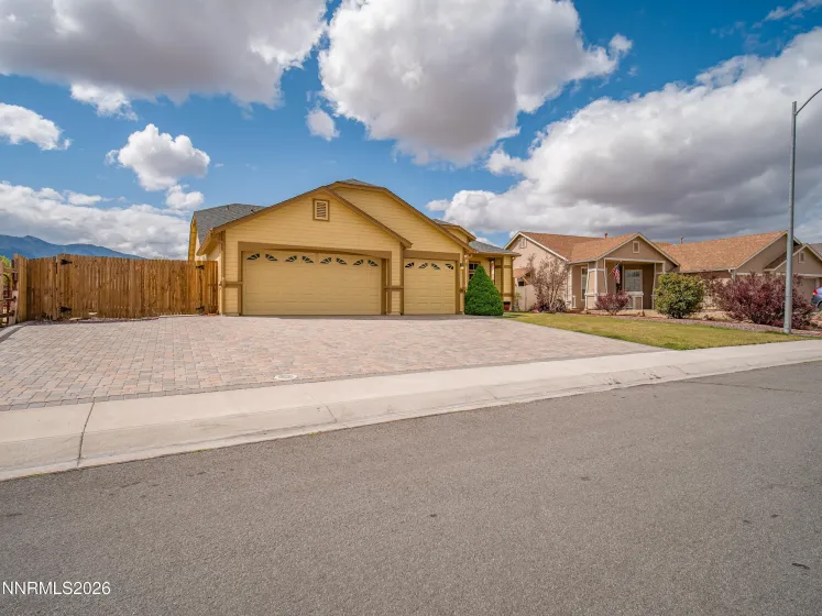 1327 Grassland, Dayton, Nevada 89403, 3 Bedrooms Bedrooms, ,2 BathroomsBathrooms,Residential,Residential,Grassland,260005240