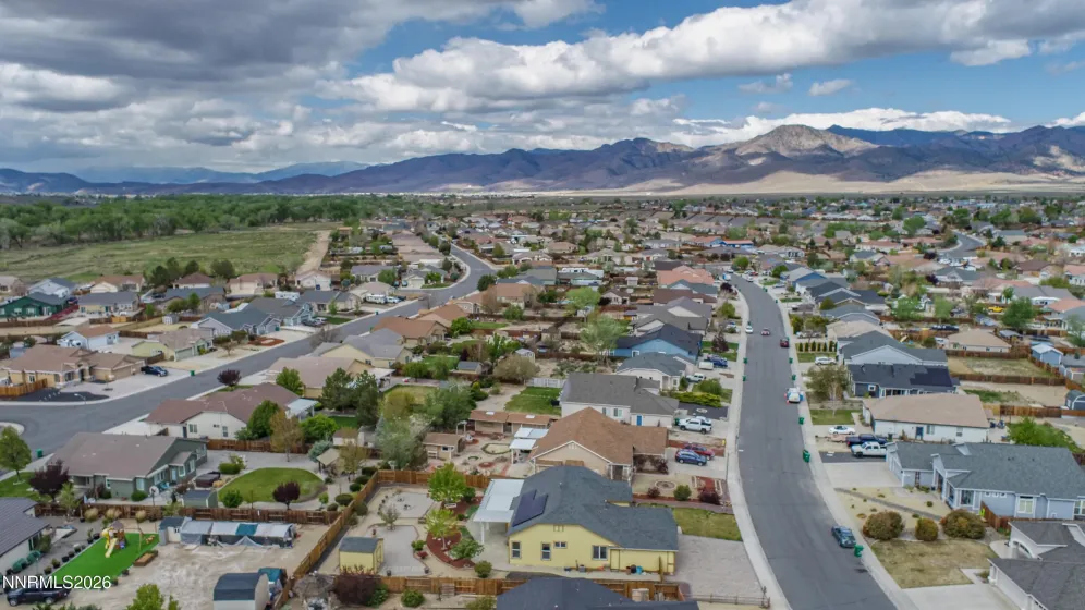 1327 Grassland, Dayton, Nevada 89403, 3 Bedrooms Bedrooms, ,2 BathroomsBathrooms,Residential,Residential,Grassland,260005240