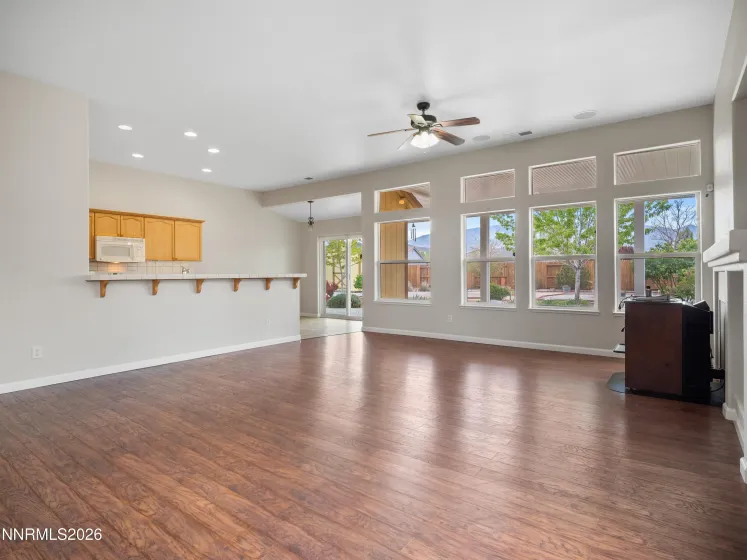 1327 Grassland, Dayton, Nevada 89403, 3 Bedrooms Bedrooms, ,2 BathroomsBathrooms,Residential,Residential,Grassland,260005240