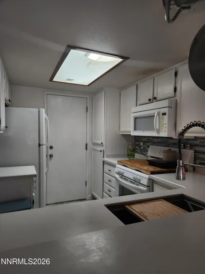 3174 Myles, Sparks, Nevada 89434, 2 Bedrooms Bedrooms, ,3 BathroomsBathrooms,Residential,Residential,Myles,260005241