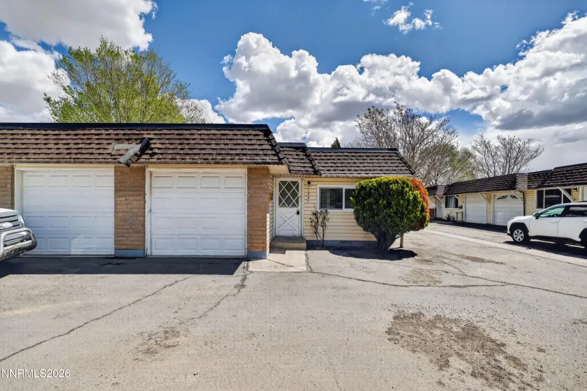 1531 Gault, Sparks, Nevada 89431, 3 Bedrooms Bedrooms, ,2 BathroomsBathrooms,Residential,Residential,Gault,260005244