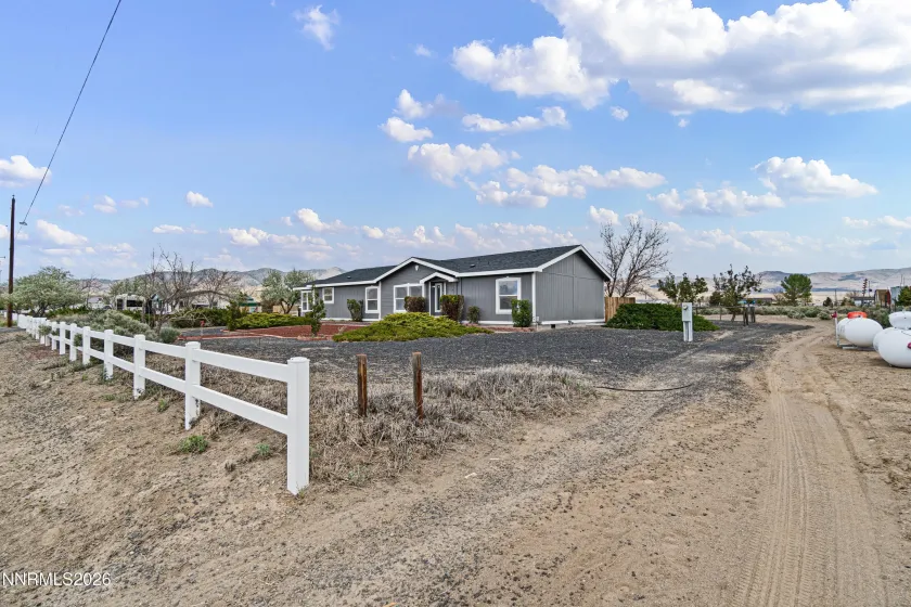 312 Phyllis, Silver Springs, Nevada 89429, 3 Bedrooms Bedrooms, ,2 BathroomsBathrooms,Residential,Residential,Phyllis,260005245