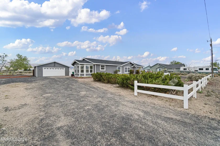 312 Phyllis, Silver Springs, Nevada 89429, 3 Bedrooms Bedrooms, ,2 BathroomsBathrooms,Residential,Residential,Phyllis,260005245