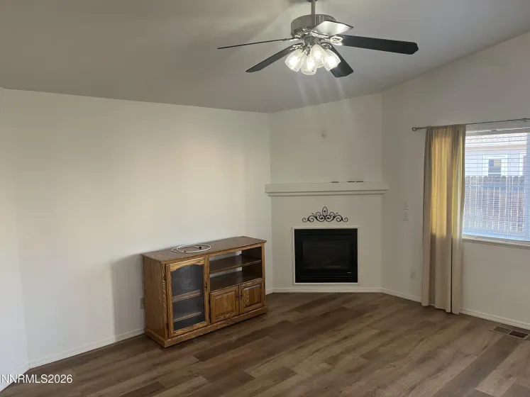 340 Sherwood, Fallon, Nevada 89406, 3 Bedrooms Bedrooms, ,2 BathroomsBathrooms,Residential,Residential,Sherwood,260005246
