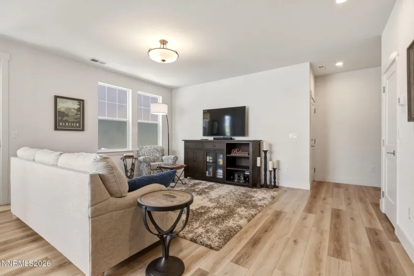 1369 Grove, Carson City, Nevada 89701, 3 Bedrooms Bedrooms, ,3 BathroomsBathrooms,Residential,Residential,Grove,260005247