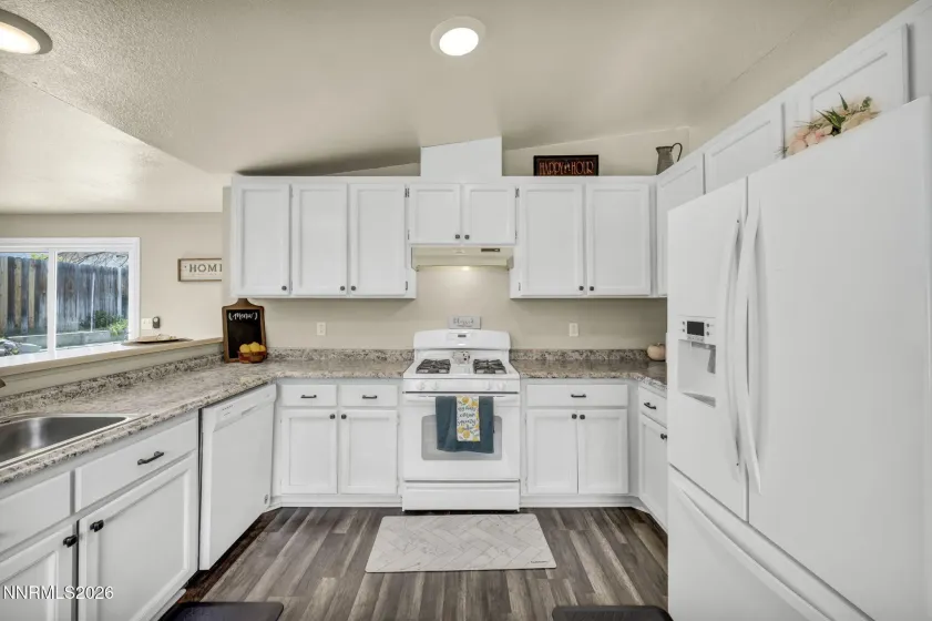 1381 Spooner, Carson City, Nevada 89706, 3 Bedrooms Bedrooms, ,2 BathroomsBathrooms,Residential,Residential,Spooner,260005248