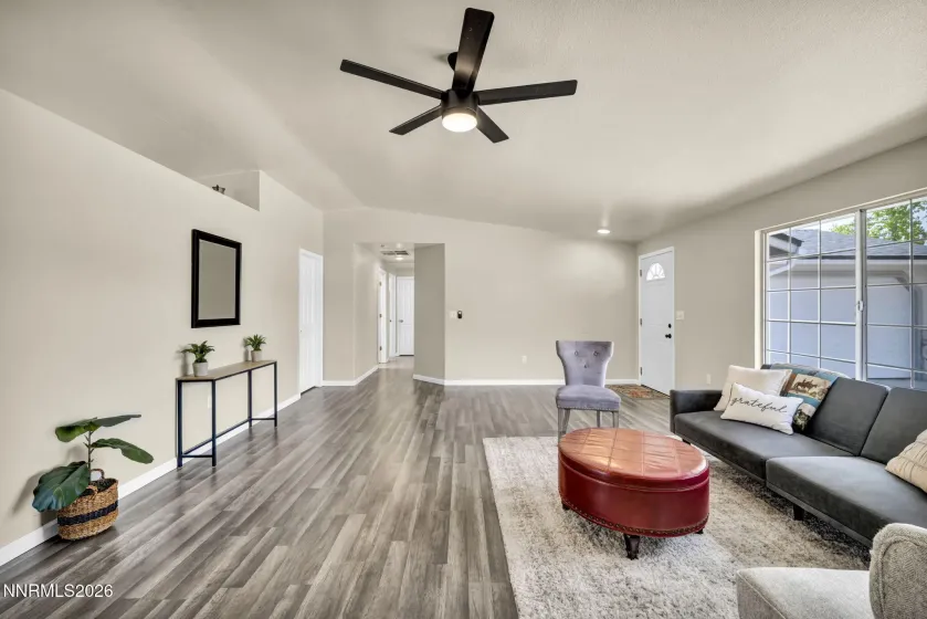 1381 Spooner, Carson City, Nevada 89706, 3 Bedrooms Bedrooms, ,2 BathroomsBathrooms,Residential,Residential,Spooner,260005248