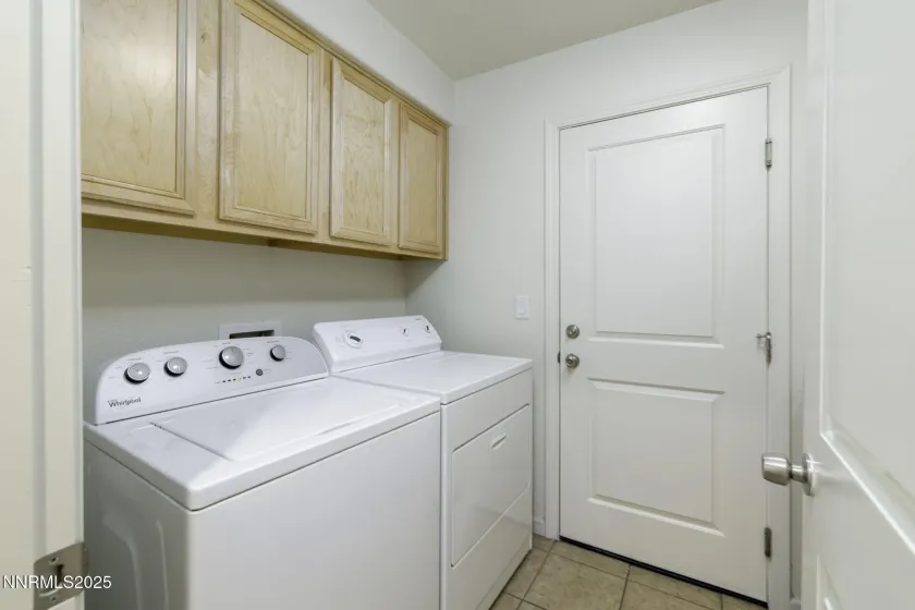 7680 Stone Bluff, Reno, Nevada 89523, 4 Bedrooms Bedrooms, ,3 BathroomsBathrooms,Residential,Residential,Stone Bluff,260005250