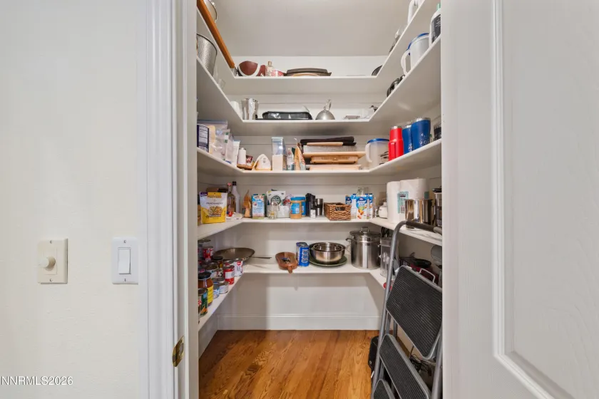 KITCHEN PANTRY