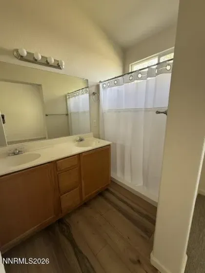 9040 Rising Moon, Reno, Nevada 89506, 3 Bedrooms Bedrooms, ,2 BathroomsBathrooms,Residential,Residential,Rising Moon,260005252