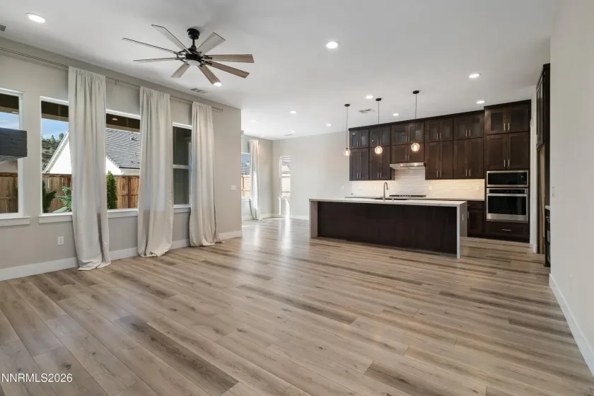 250 Commodore, Verdi, Nevada 89439, 4 Bedrooms Bedrooms, ,3 BathroomsBathrooms,Residential,Residential,Commodore,260005253