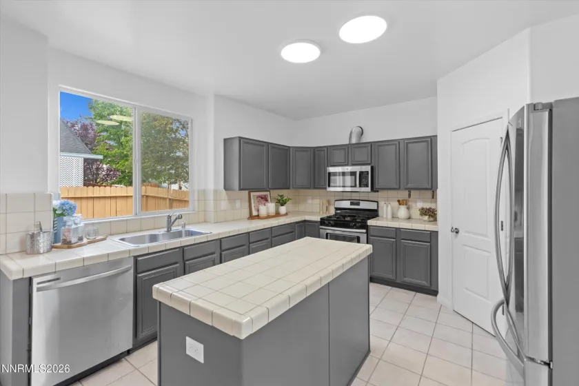 3101 Platte River, Reno, Nevada 89503, 5 Bedrooms Bedrooms, ,3 BathroomsBathrooms,Residential,Residential,Platte River,260005255