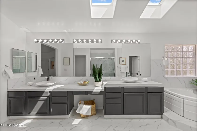 3101 Platte River, Reno, Nevada 89503, 5 Bedrooms Bedrooms, ,3 BathroomsBathrooms,Residential,Residential,Platte River,260005255