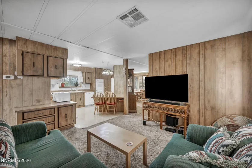 917 Loyola, Carson City, Nevada 89705, 3 Bedrooms Bedrooms, ,2 BathroomsBathrooms,Residential,Residential,Loyola,260005256