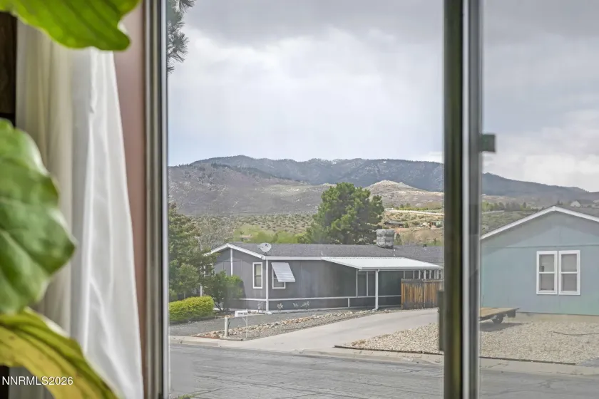 917 Loyola, Carson City, Nevada 89705, 3 Bedrooms Bedrooms, ,2 BathroomsBathrooms,Residential,Residential,Loyola,260005256