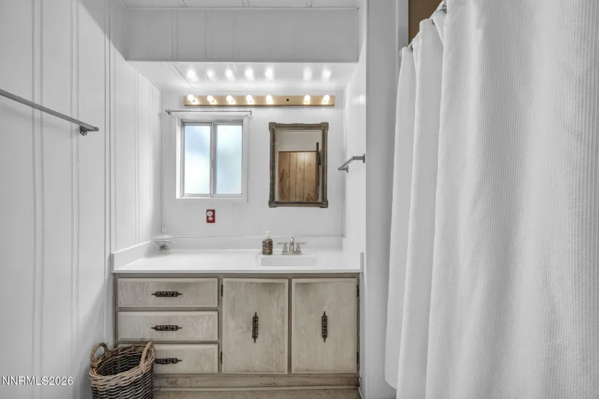 917 Loyola, Carson City, Nevada 89705, 3 Bedrooms Bedrooms, ,2 BathroomsBathrooms,Residential,Residential,Loyola,260005256