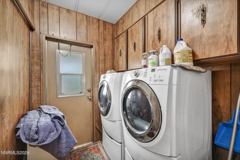 917 Loyola, Carson City, Nevada 89705, 3 Bedrooms Bedrooms, ,2 BathroomsBathrooms,Residential,Residential,Loyola,260005256