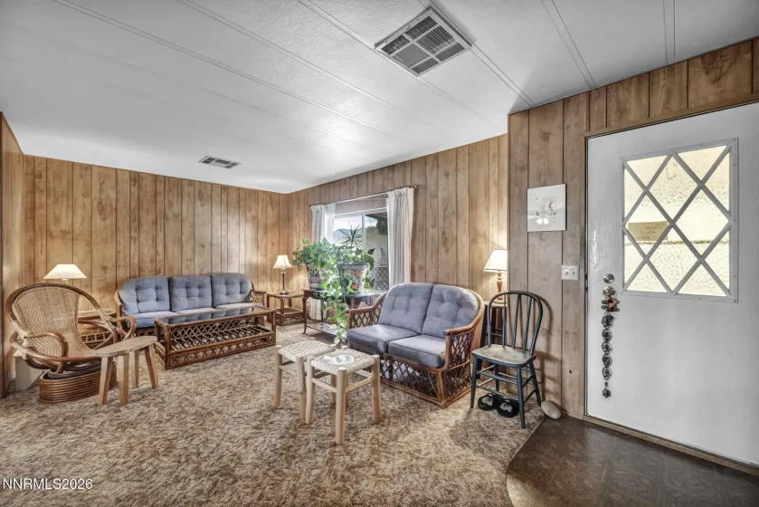 917 Loyola, Carson City, Nevada 89705, 3 Bedrooms Bedrooms, ,2 BathroomsBathrooms,Residential,Residential,Loyola,260005256