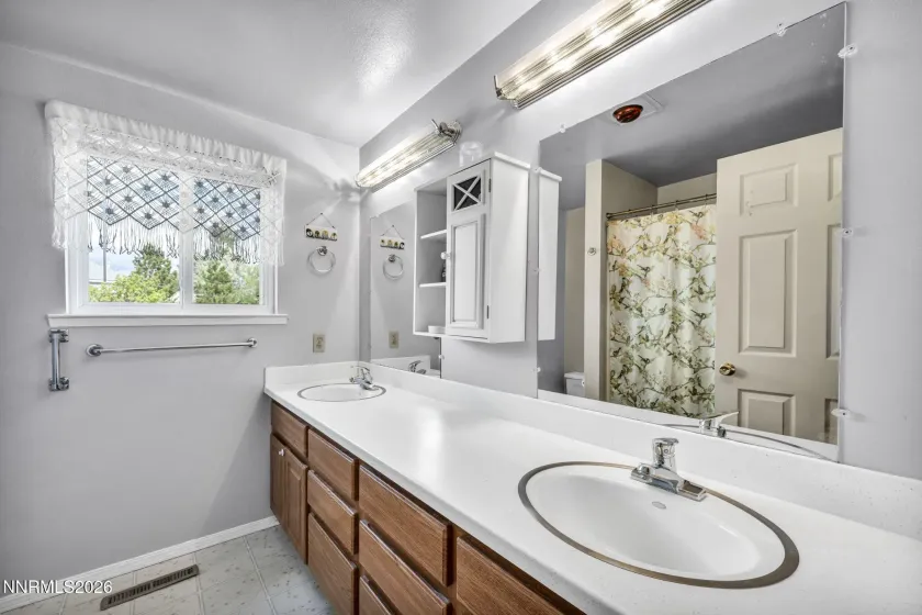 4155 Eastlake, Washoe Valley, Nevada 89704, 4 Bedrooms Bedrooms, ,2 BathroomsBathrooms,Residential,Residential,Eastlake,260005258