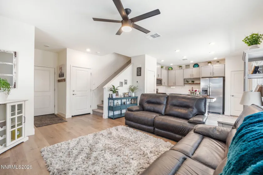 7999 Majorite, Sparks, Nevada 89436, 3 Bedrooms Bedrooms, ,3 BathroomsBathrooms,Residential,Residential,Majorite,260005263