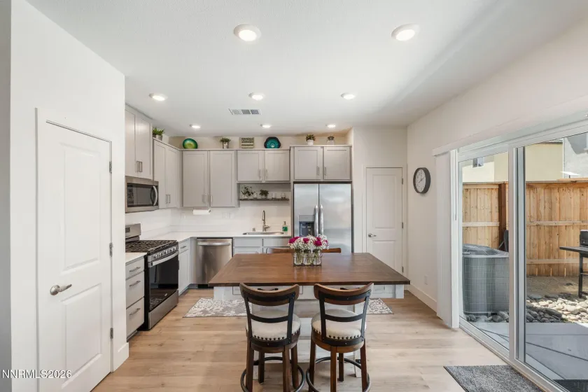 7999 Majorite, Sparks, Nevada 89436, 3 Bedrooms Bedrooms, ,3 BathroomsBathrooms,Residential,Residential,Majorite,260005263