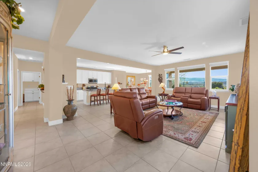 6224 Red Stable, Sparks, Nevada 89436, 4 Bedrooms Bedrooms, ,3 BathroomsBathrooms,Residential,Residential,Red Stable,260005264