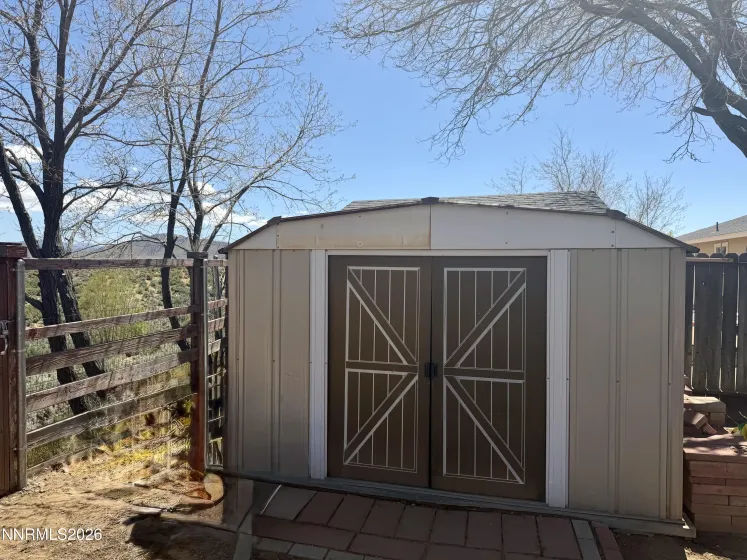 907 Amador, Carson City, Nevada 89705, 3 Bedrooms Bedrooms, ,2 BathroomsBathrooms,Residential,Residential,Amador,260005267