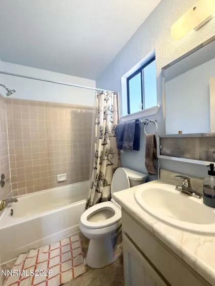 907 Amador, Carson City, Nevada 89705, 3 Bedrooms Bedrooms, ,2 BathroomsBathrooms,Residential,Residential,Amador,260005267