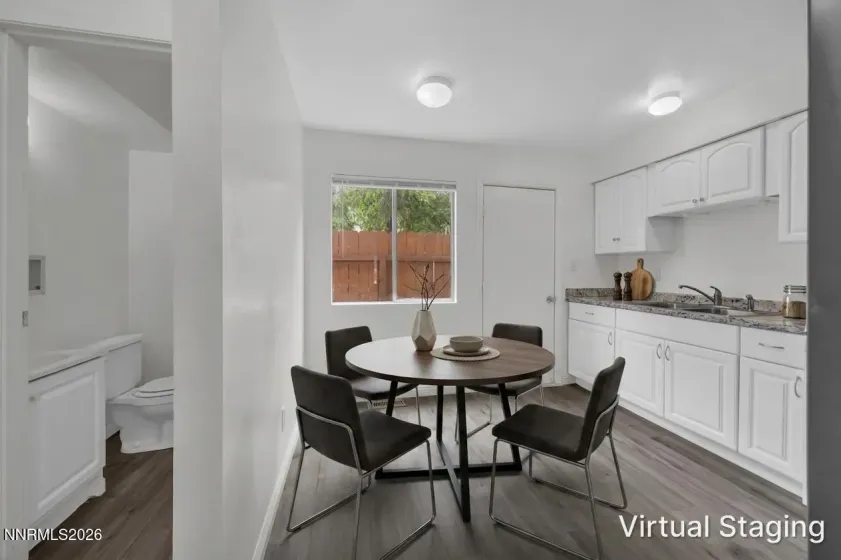 1414 9th, Reno, Nevada 89512, 2 Bedrooms Bedrooms, ,3 BathroomsBathrooms,Residential,Residential,9th,260005272