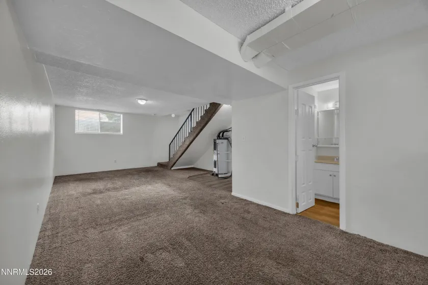1414 9th, Reno, Nevada 89512, 2 Bedrooms Bedrooms, ,3 BathroomsBathrooms,Residential,Residential,9th,260005272