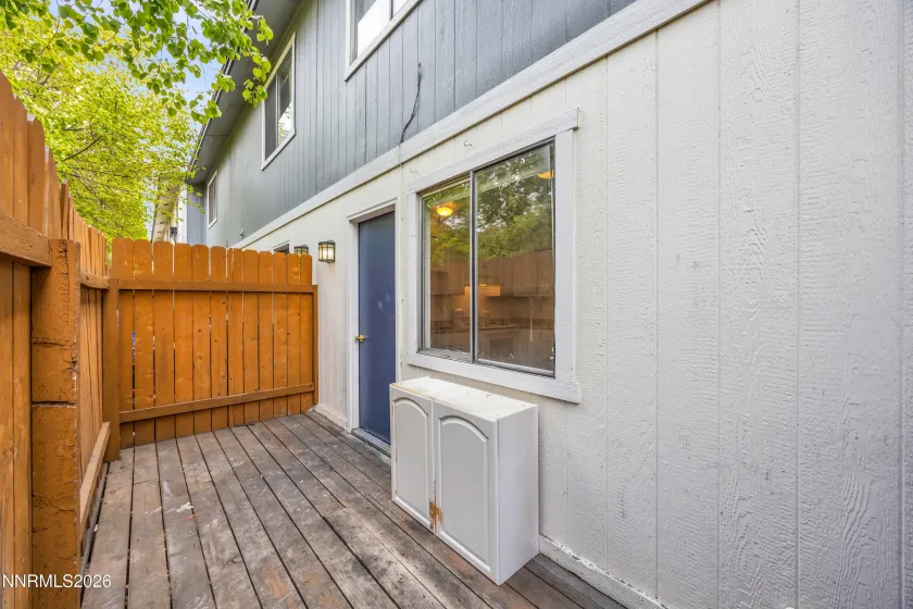 1414 9th, Reno, Nevada 89512, 2 Bedrooms Bedrooms, ,3 BathroomsBathrooms,Residential,Residential,9th,260005272