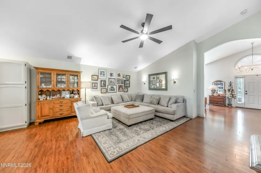 1065 Deena, Fallon, Nevada 89406, 3 Bedrooms Bedrooms, ,2 BathroomsBathrooms,Residential,Residential,Deena,260005275
